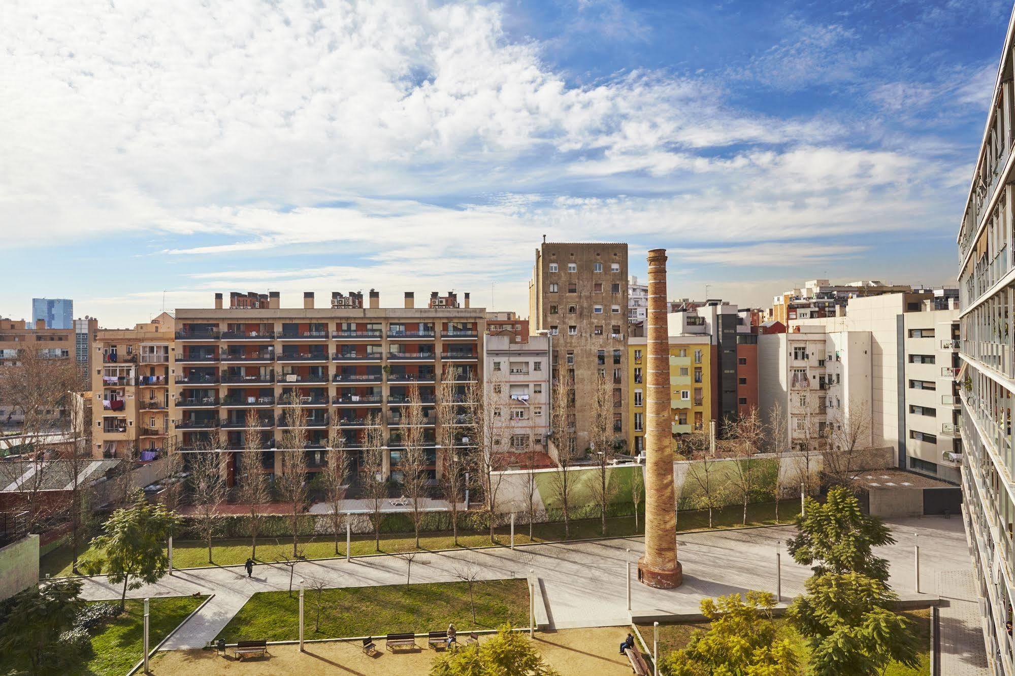 The Lonely Chimney Apartments Barcelona Buitenkant foto